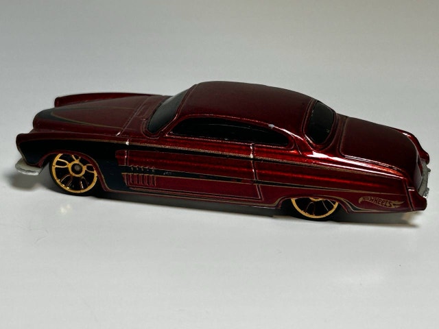Hot Wheels Fish'd & Chip'd Copper 1:64 Diecast Car - photo 2