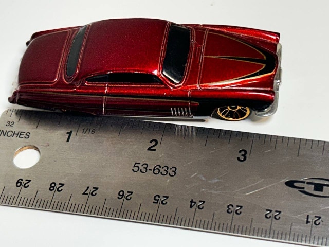 Hot Wheels Fish'd & Chip'd Copper 1:64 Diecast Car - photo 3