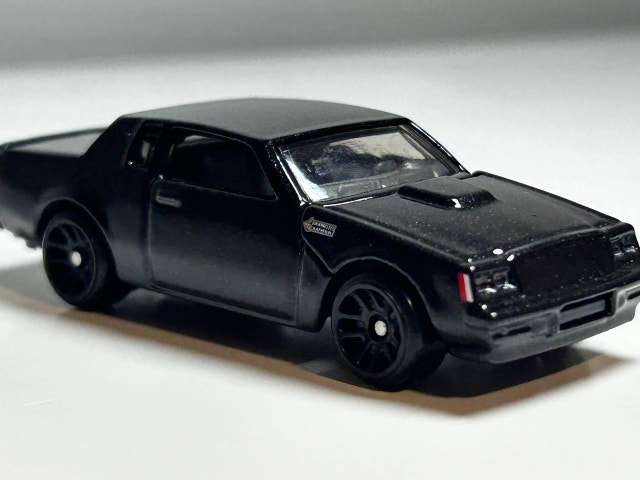 Hot Wheels 1987 Buick Grand National Collector Car - photo 2