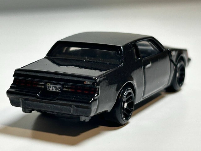 Hot Wheels 1987 Buick Grand National Collector Car - photo 3