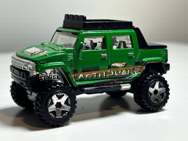 Hot Wheels Thrill Racers Earthquake Patrol HUMMER H2 Loose - photo 2