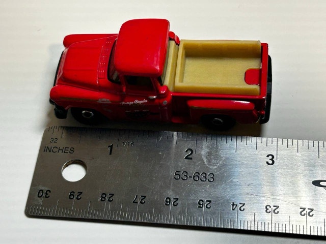 1957 GMC STEPSIDE PICKUP TRUCK 1:64 Matchbox 2009, 2015 - photo 5