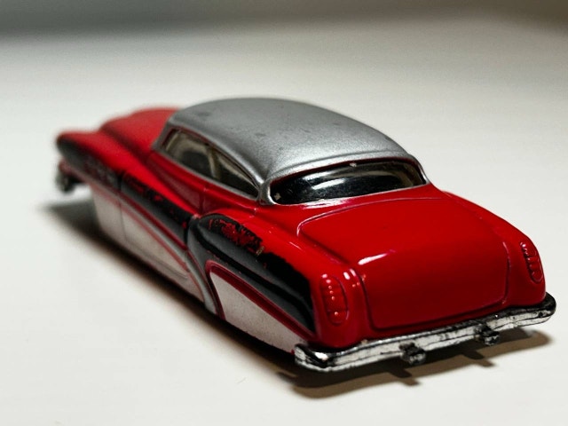 Hot Wheels 2000 So Fine Diecast Car - photo 2