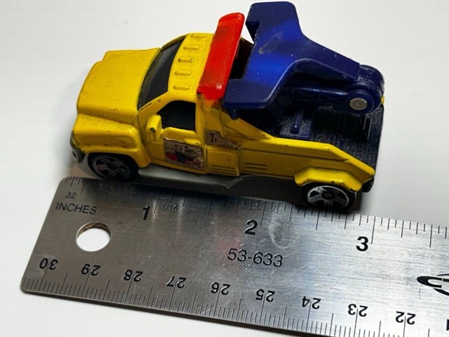 2002 McDonalds Matchbox Yellow Wrecker Tow Truck Die Cast Toy - photo 4