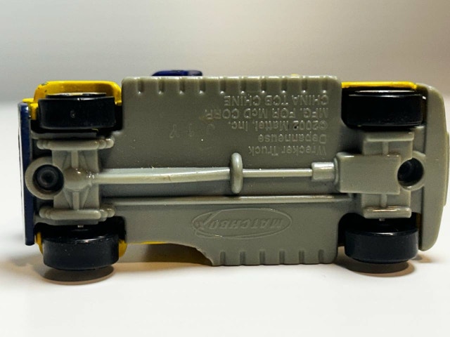 2002 McDonalds Matchbox Yellow Wrecker Tow Truck Die Cast Toy - photo 5