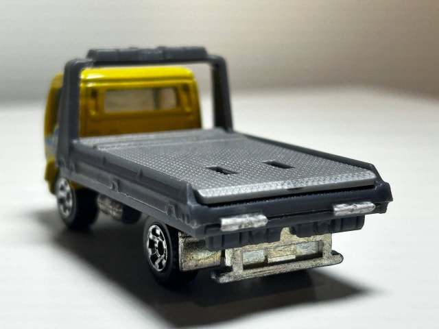 Matchbox 1999 Delivery Roll Back Low Boy Truck 1/64 Diecast - photo 4