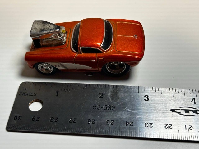 Muscle Machines 1/64 Diecast Chevrolet Corvette - photo 5