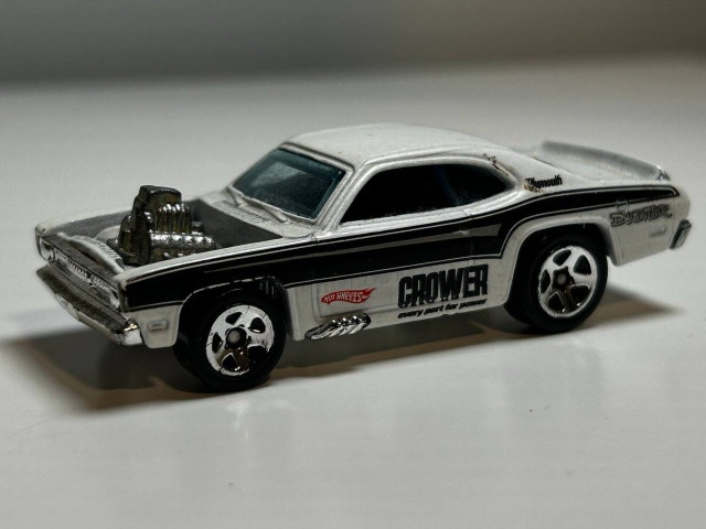 2007 Hot Wheels PLYMOUTH DUSTER THRUSTER White