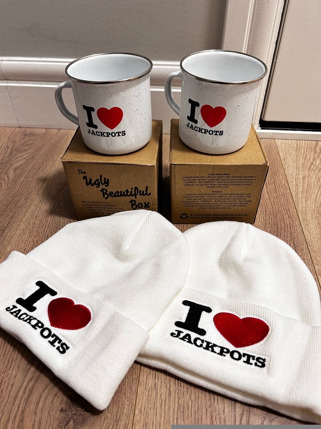 I love Jackpots Mug and Toque Set K-8009