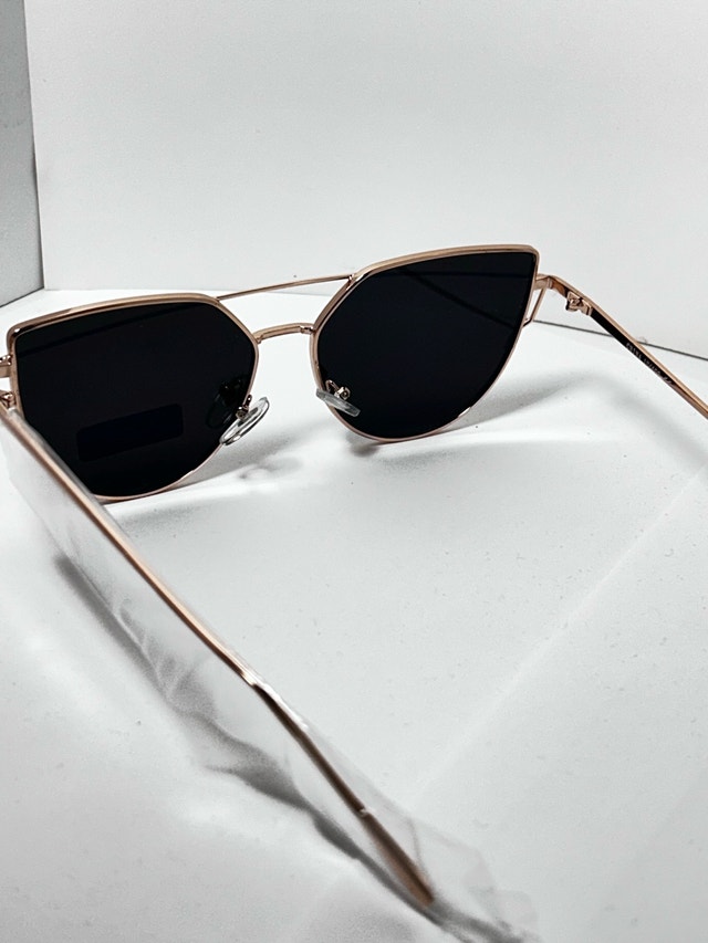 Brand New UV400 Sunglasses - photo 3