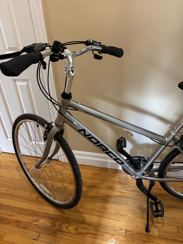 Norco Yorkville Hybrid Bicycle - Size M - photo 3