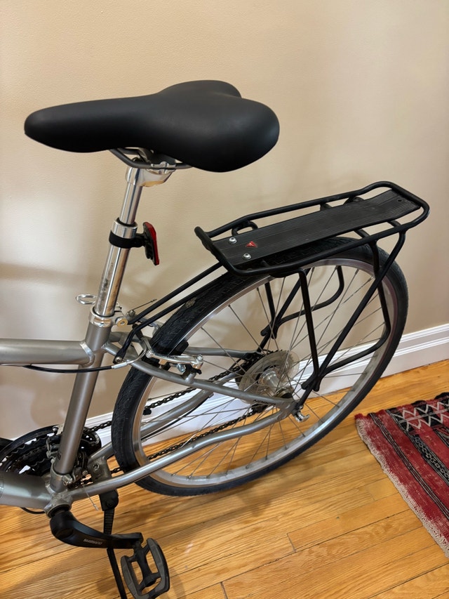Norco Yorkville Hybrid Bicycle - Size M - photo 5