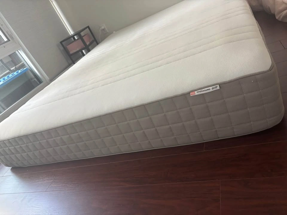 IKEA Queen Mattress - Medium firm - photo 2
