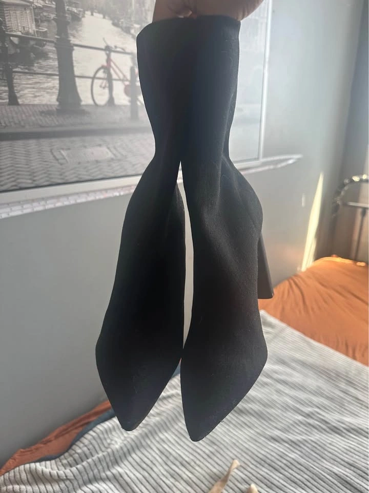 Also boots - photo 2