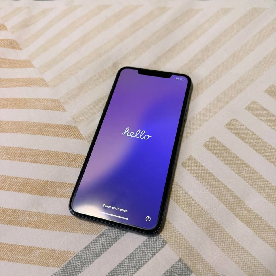 Apple iPhone 11 Pro Max 64 GB - photo 2