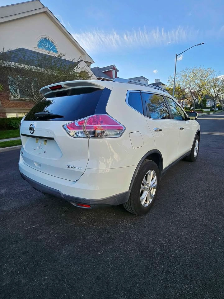 2016 Nissan Rogue SV Sport Utility 4D - photo 5
