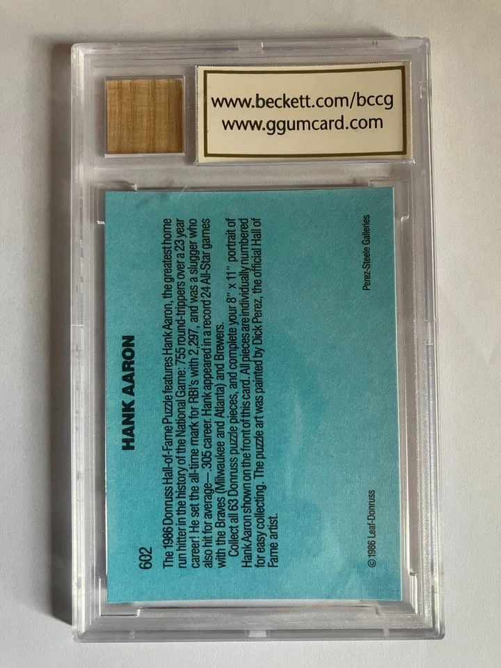 Hank Aaron Card w/ Game-Used Bat Piece - 1986 Donruss #602 - BCC - photo 2