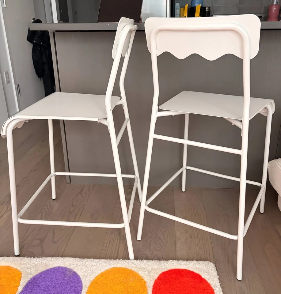 Set of 2 24" Wavy Metal Counter Height Barstools w/ Footrest - photo 2