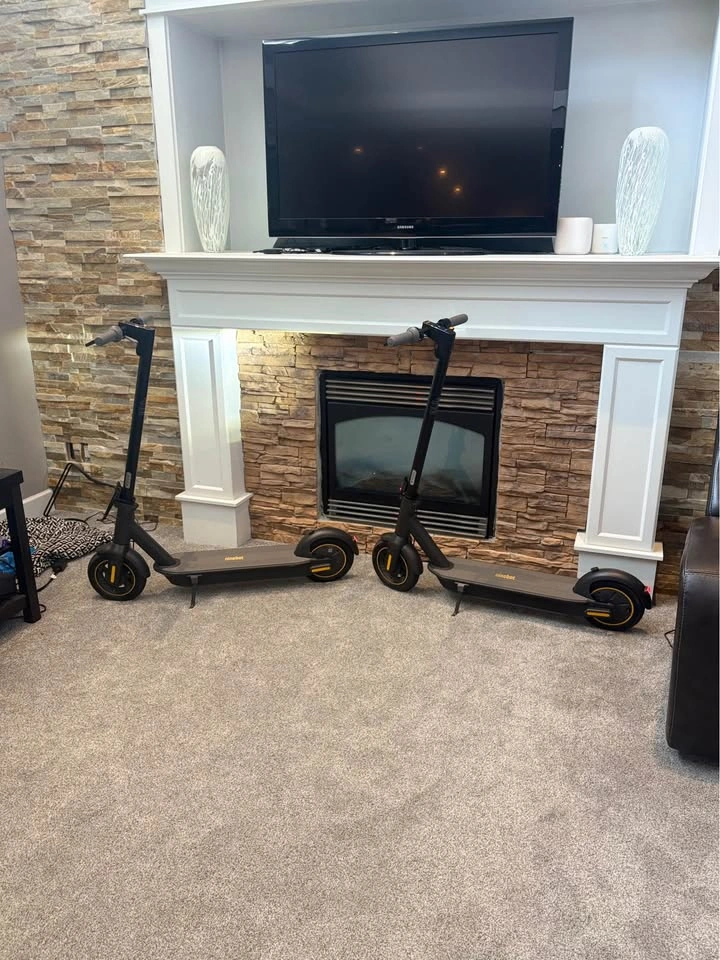 Ninebot Max G30 Scooter - photo 2