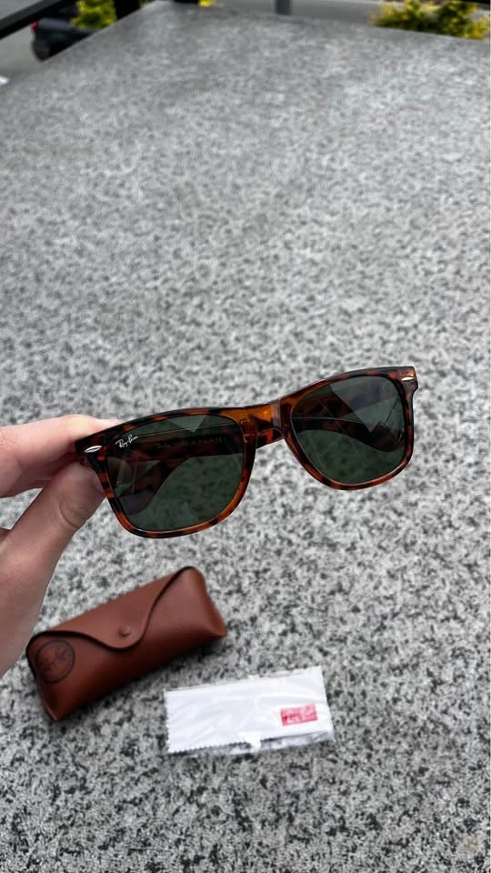 Ray-Ban Polarized Sunglasses - photo 2