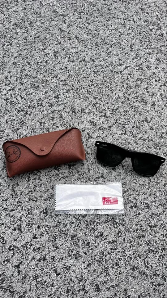 Ray-Ban Polarized Sunglasses - photo 3