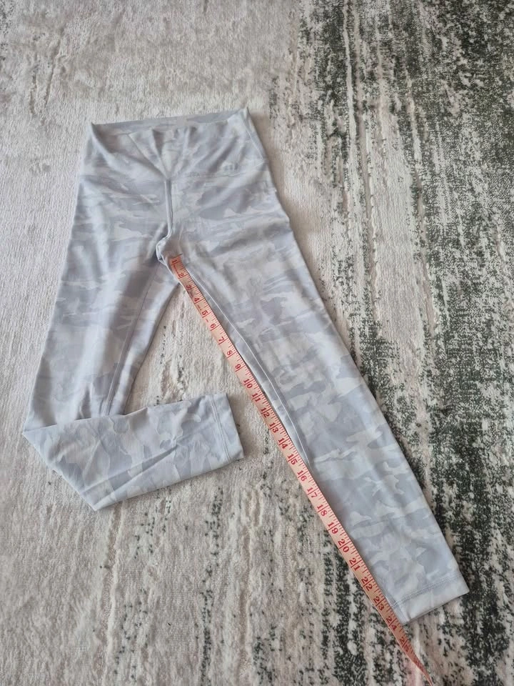 Lululemon leggings size 6 - photo 3