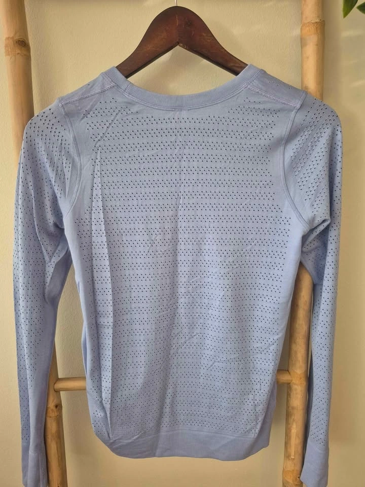 Lululemon long sleeve top size 8 - photo 2
