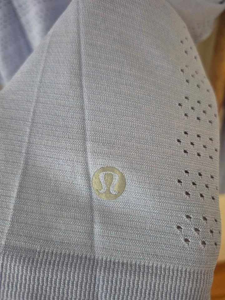 Lululemon long sleeve top size 8 - photo 3