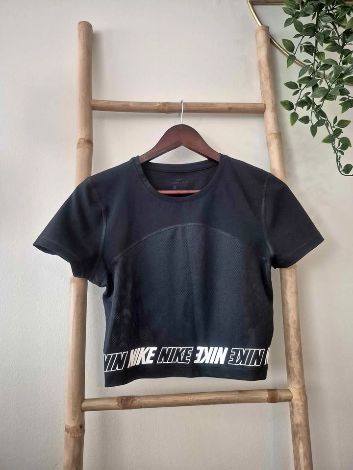 NIKE sports top size S
