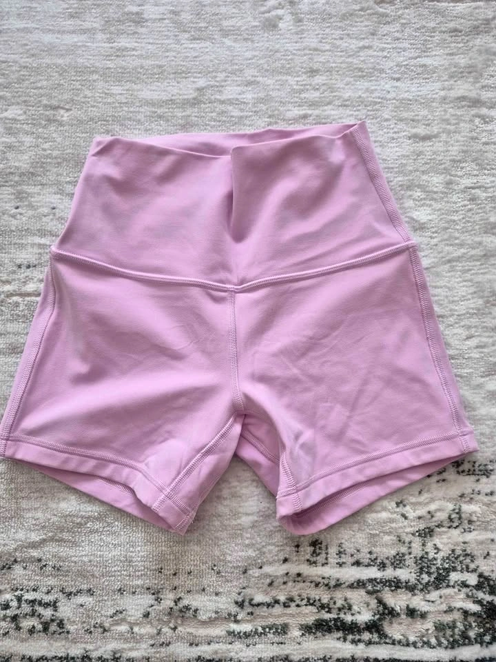 Lululemon pink shorts size 4