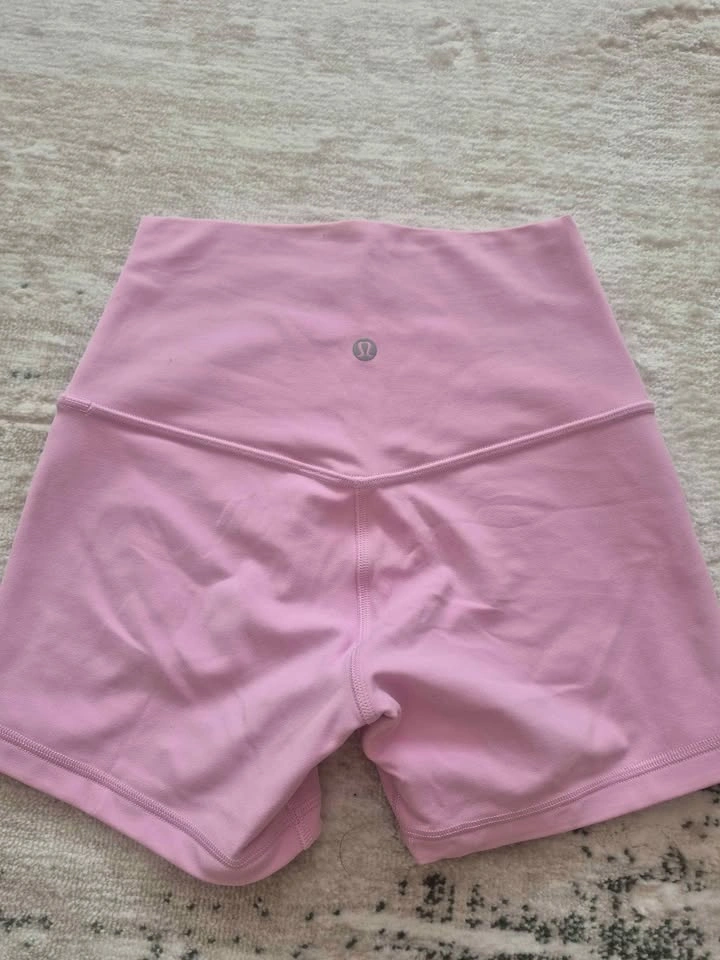 Lululemon pink shorts size 4 - photo 2