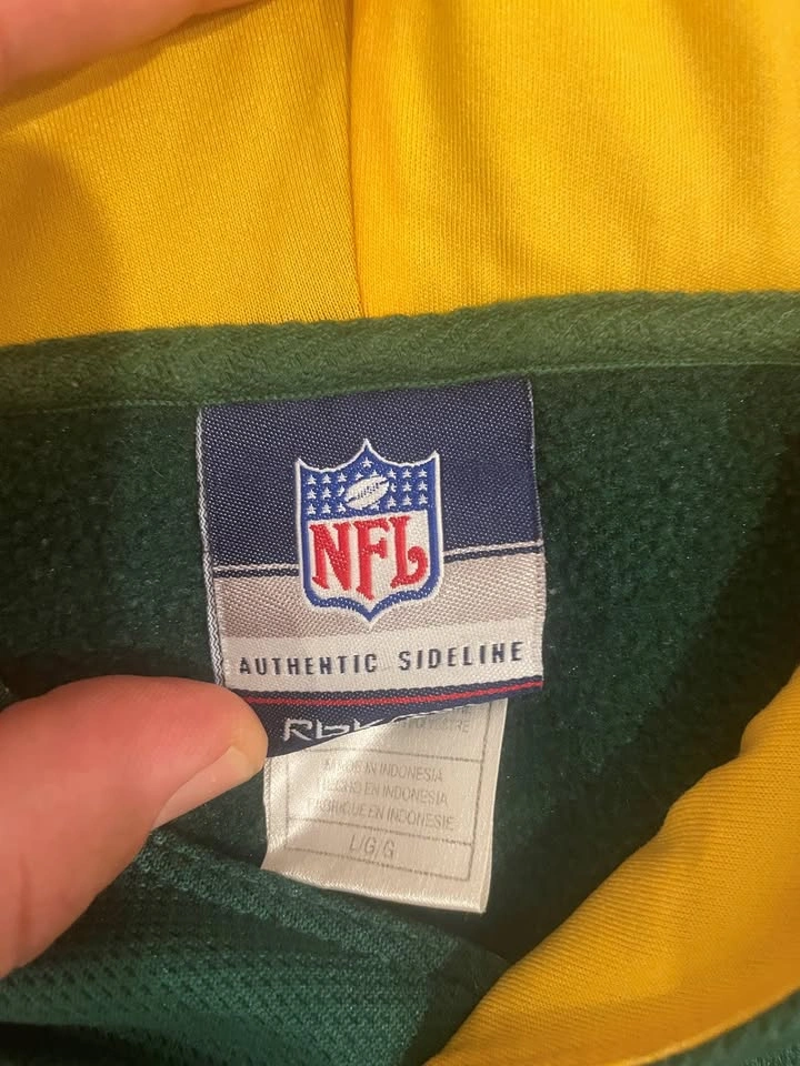 Men's Green Bay Packers NFL Reebok Hoodie Pullover (Large) - photo 5
