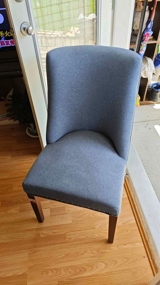 Dining chair x2. $30 each or $50 for both. - photo 3