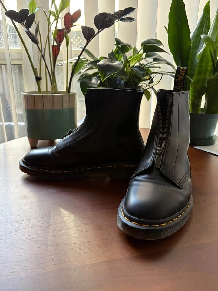 Dr. Martens CABBOTT Black Zip Up Boots USM 8 / USW 9 - photo 2