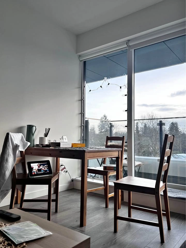 Table and 4 chairs