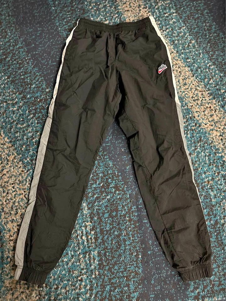 Nike Jogger Pants - Small