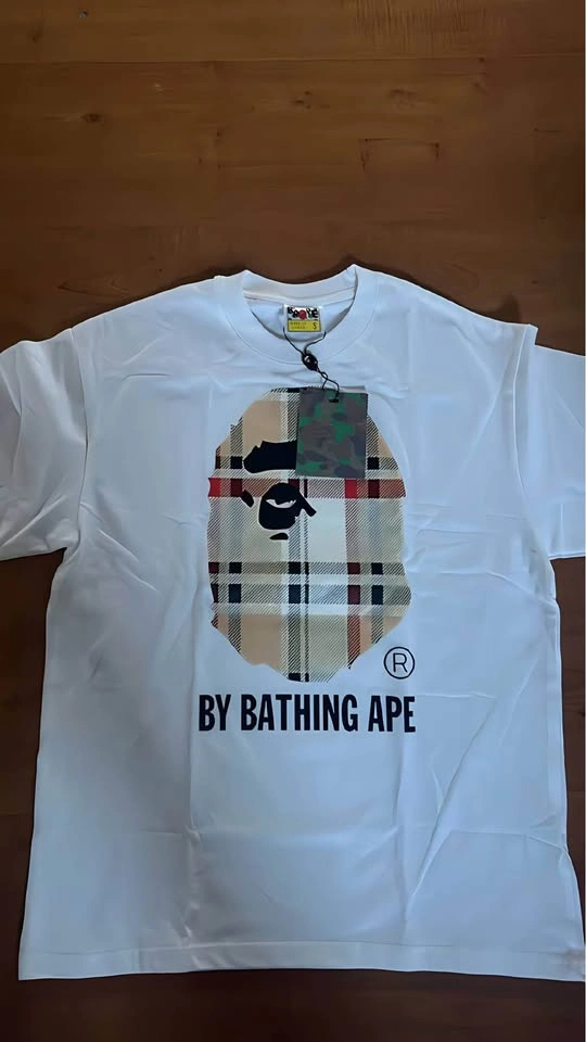 Bape T Shirt - Small - photo 2