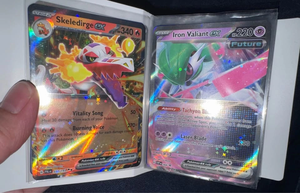 Small Pokémon card lot - photo 2