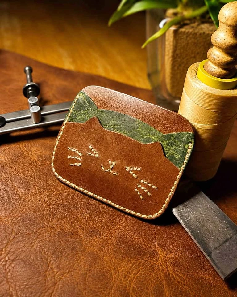 Handmade Leather Cat Card Holder – Mother’s Day Gift 🐈💝