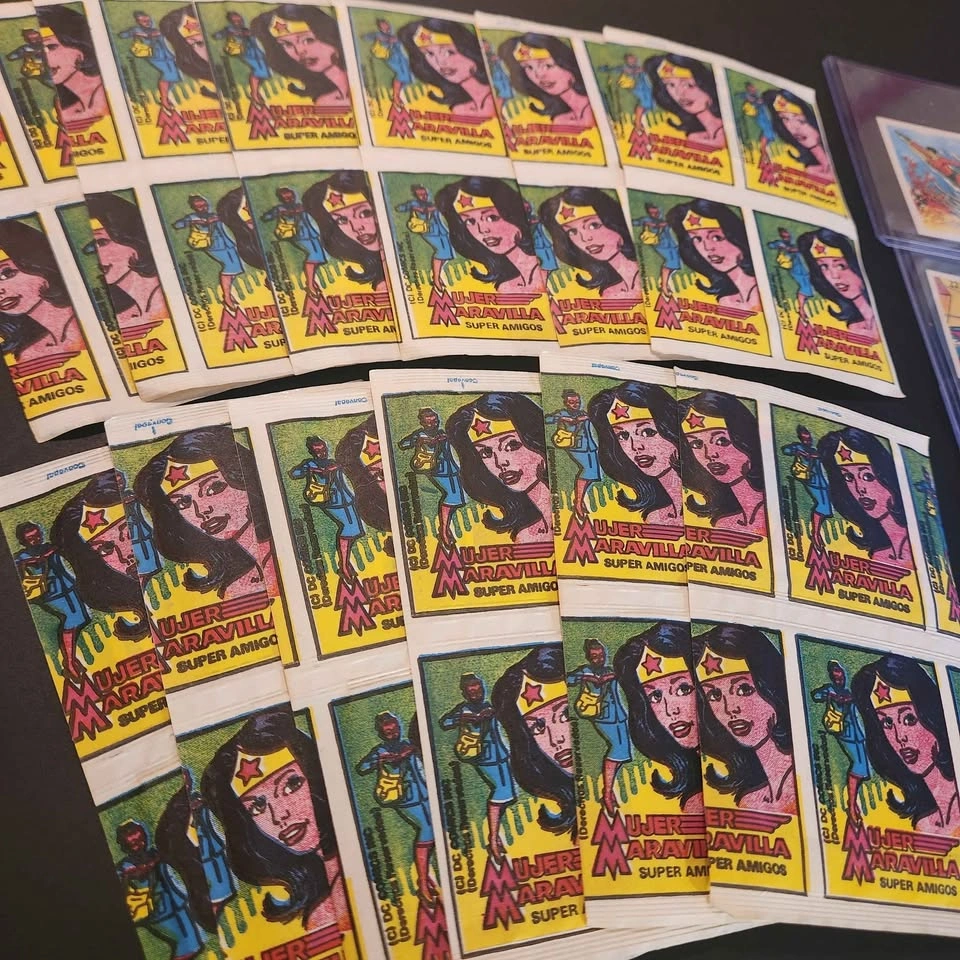 Vintage 1980s DC Comics Super Friends Cards Lot - 24 Sealed Pack - photo 2