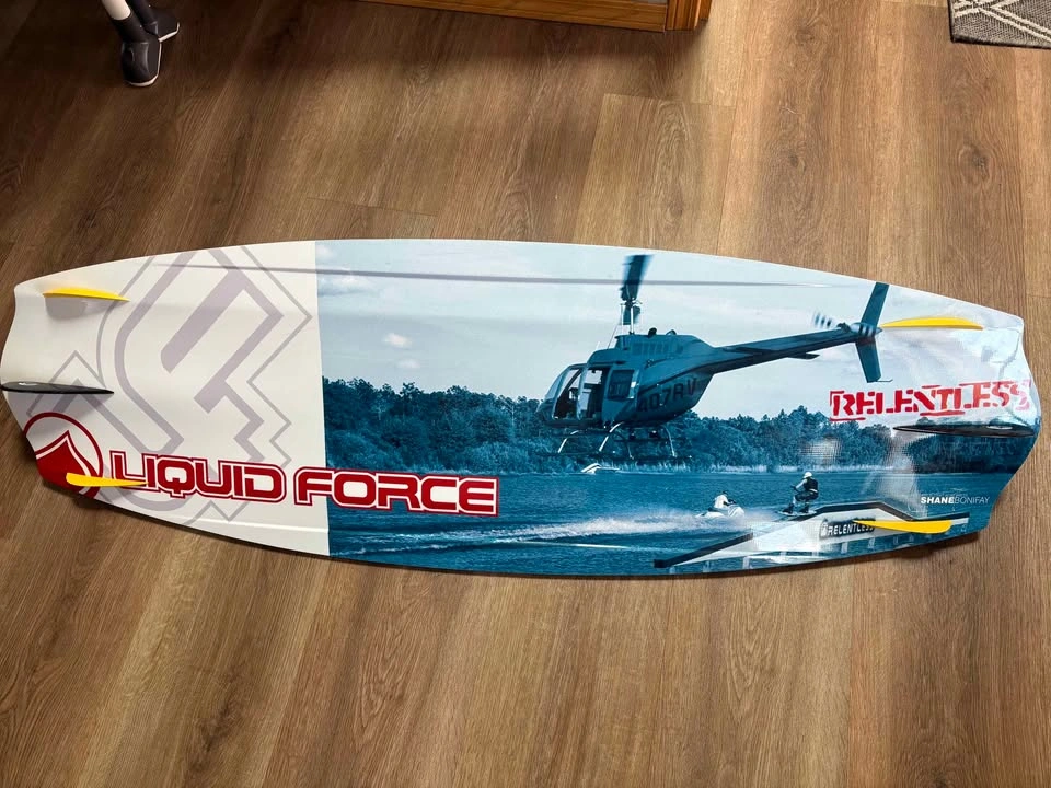 Liquid Force Relentless Wakeboard and Carry Bag - photo 2