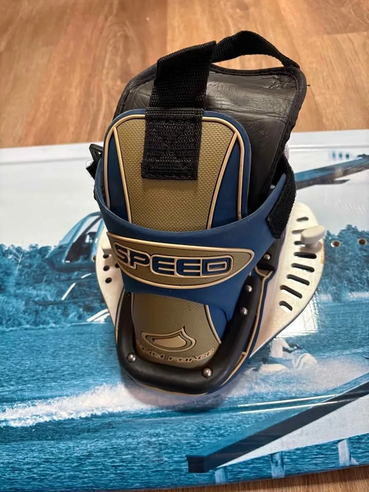 Liquid Force Relentless Wakeboard and Carry Bag - photo 4