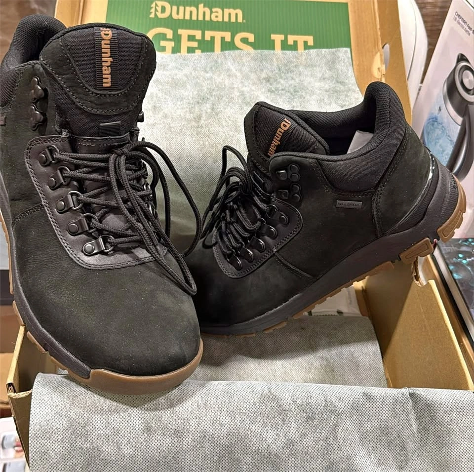 New Size 9 Dunham Mens Alpine Waterproof Boot