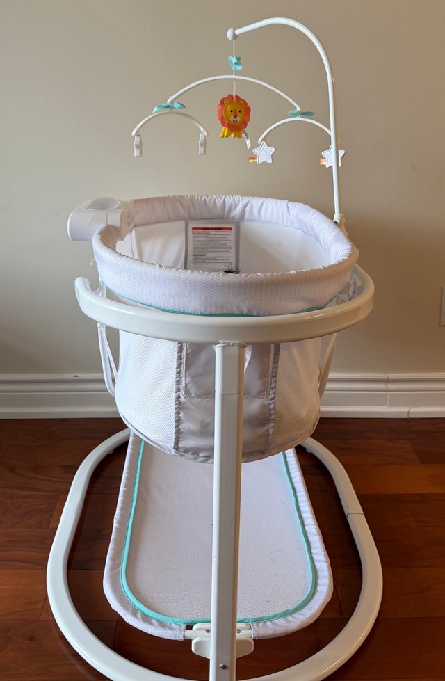 Fisher-Price Baby Bassinet - photo 2