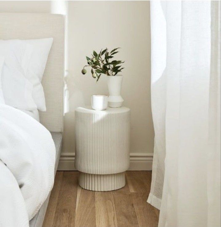 West Elm Fluted Side Table White - photo 2