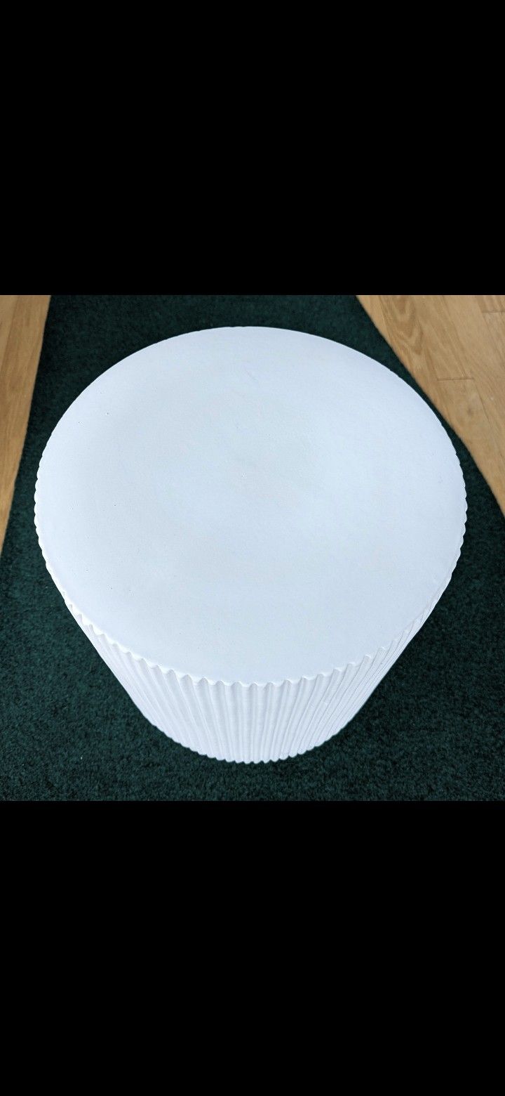 West Elm Fluted Side Table White - photo 3