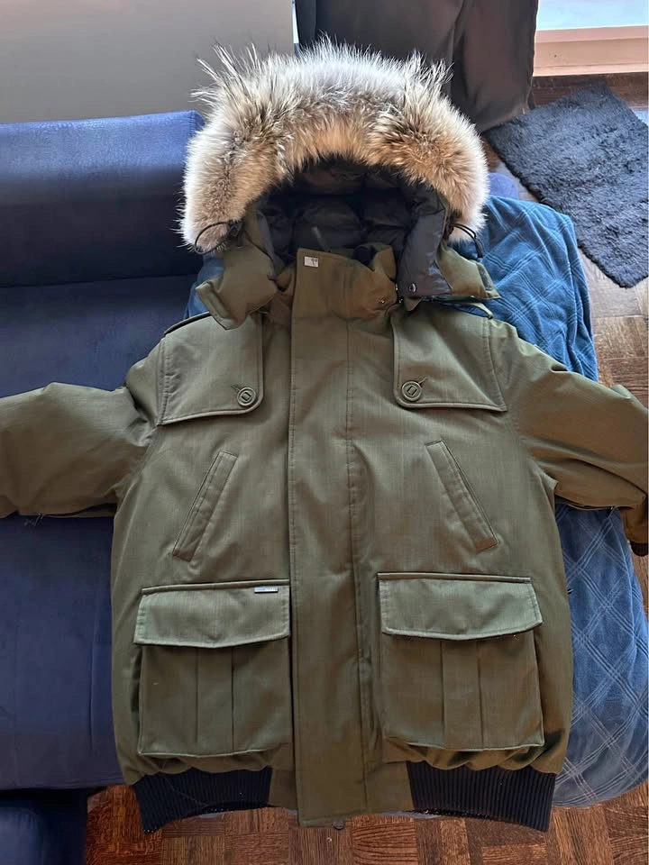 Nobis Mens Cartel Bomber Size L - New for $1000+
