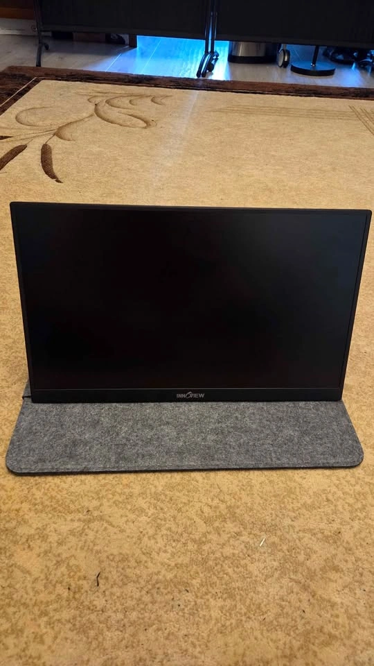 18.5 inch Portable Monitor - photo 2