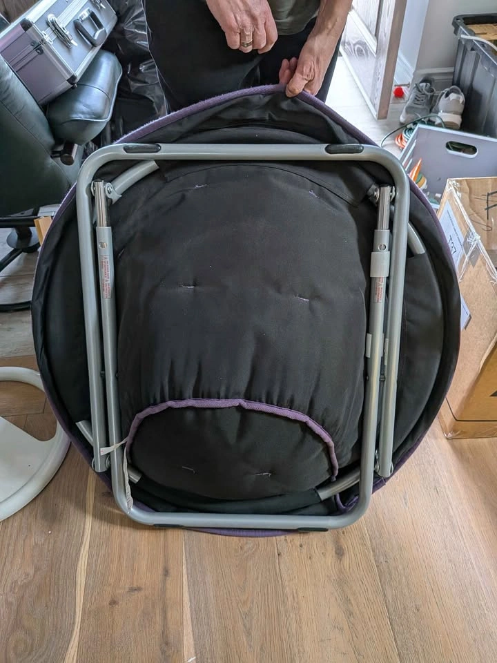 Purple buckle chair - photo 2