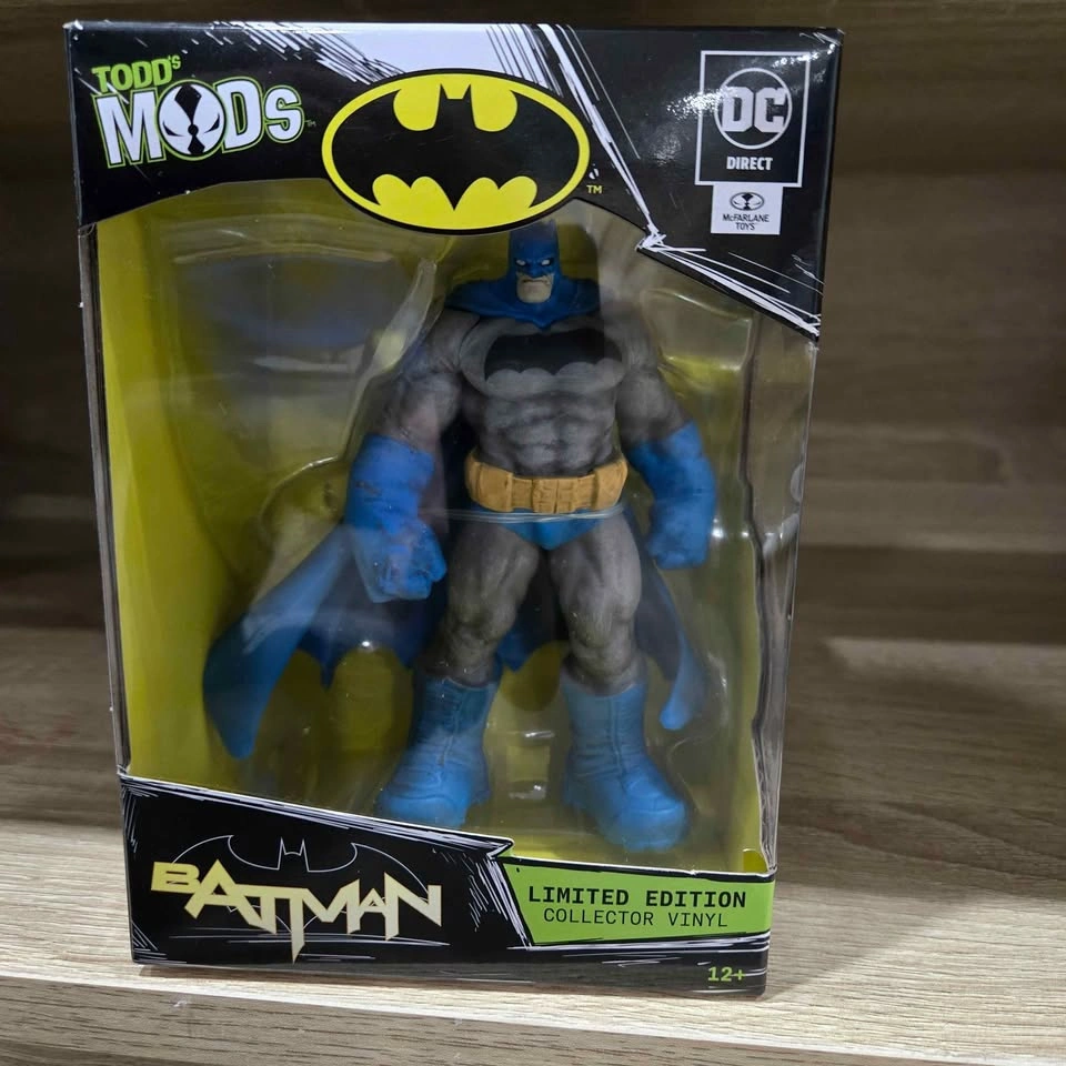 Batman Limited Edition Collector Vinyl – NEW (McFarlane / DC) - photo 4